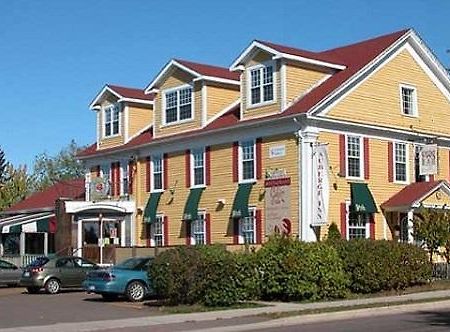 Auberge Gabriele Inn Shediac Exterior photo