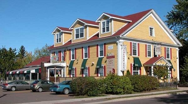 Auberge Gabriele Inn Shediac Exterior photo